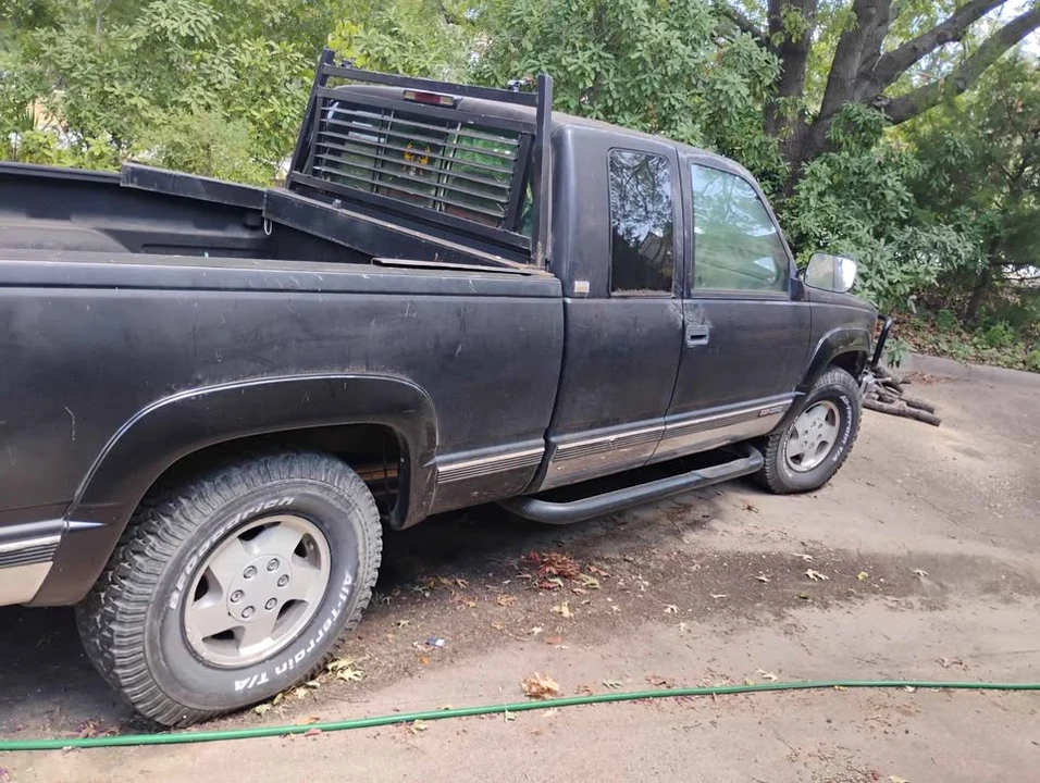 1994 Chevrolet Silverado - Image 2 of 3