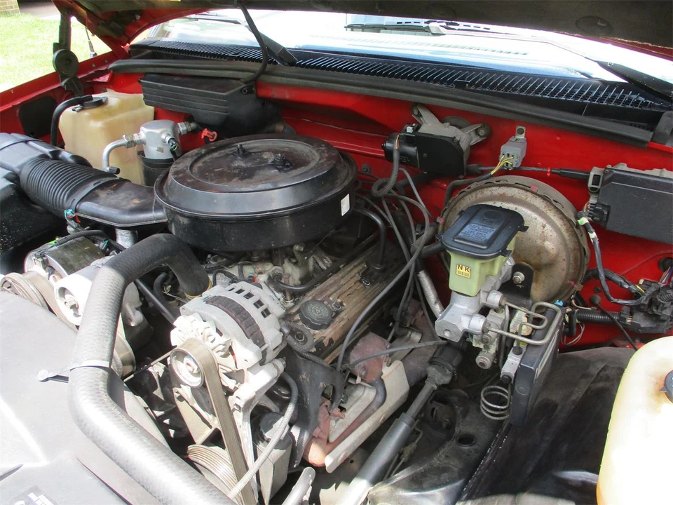 1994 Chevrolet Silverado - Image 17 of 24