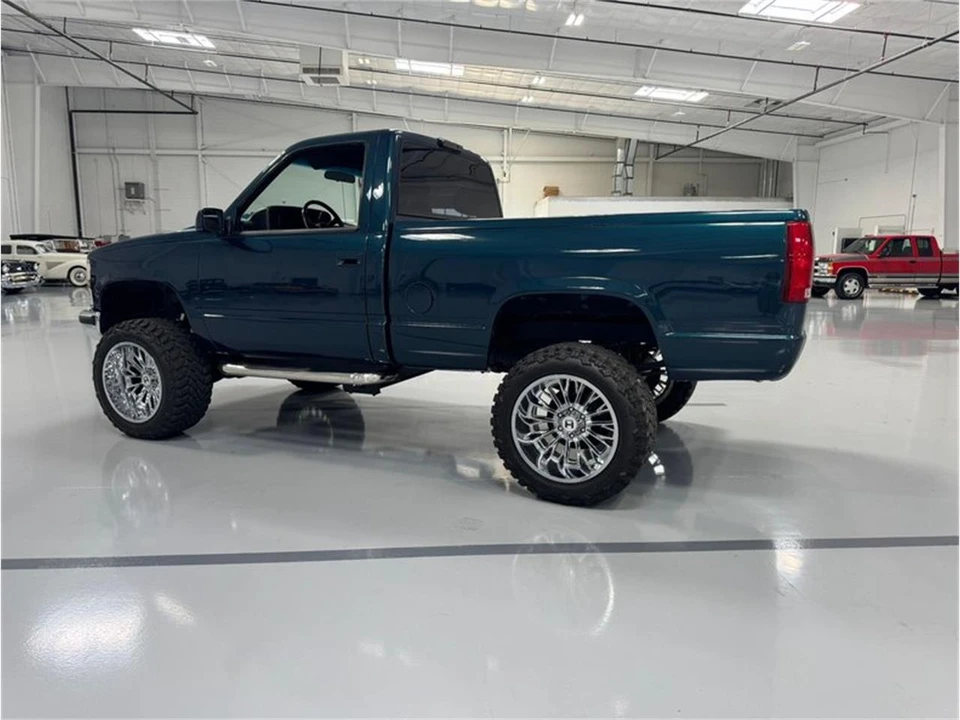 1994 Chevrolet Silverado - Image 5 of 13