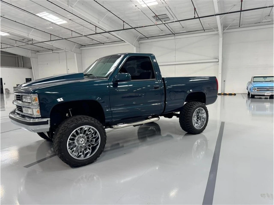 1994 Chevrolet Silverado - Image 4 of 13