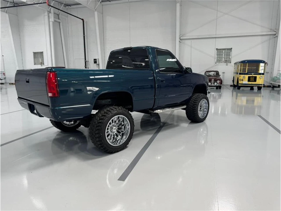 1994 Chevrolet Silverado - Image 6 of 13