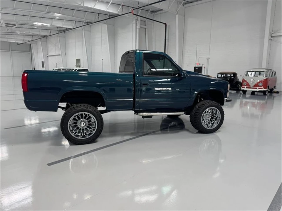 1994 Chevrolet Silverado - Image 8 of 13