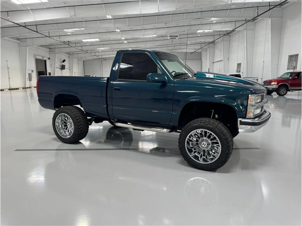 1994 Chevrolet Silverado - Image 9 of 13