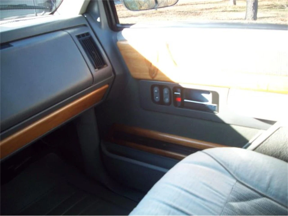 1994 Chevrolet Silverado - Image 15 of 30
