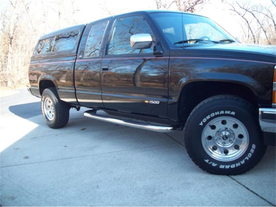 1994 Chevrolet Silverado - Image 3 of 30