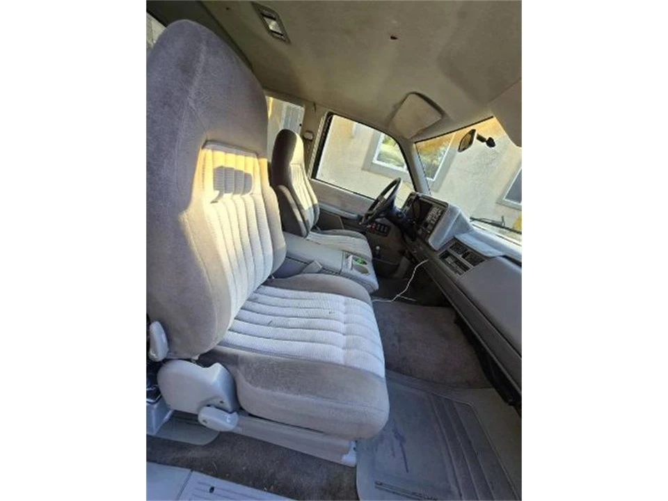 1994 Chevrolet C/K 4th Gen - Image 10 of 15