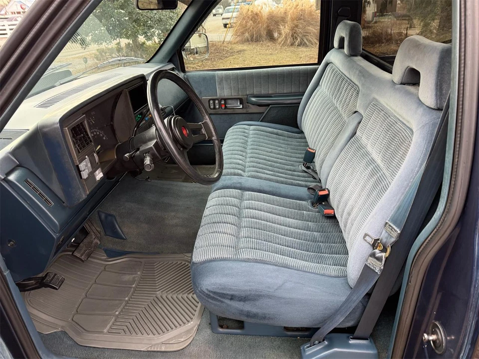 1994 Chevrolet Silverado - Image 8 of 31
