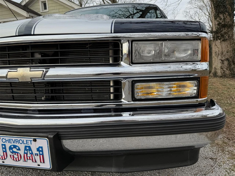 1994 Chevrolet Silverado - Image 12 of 31