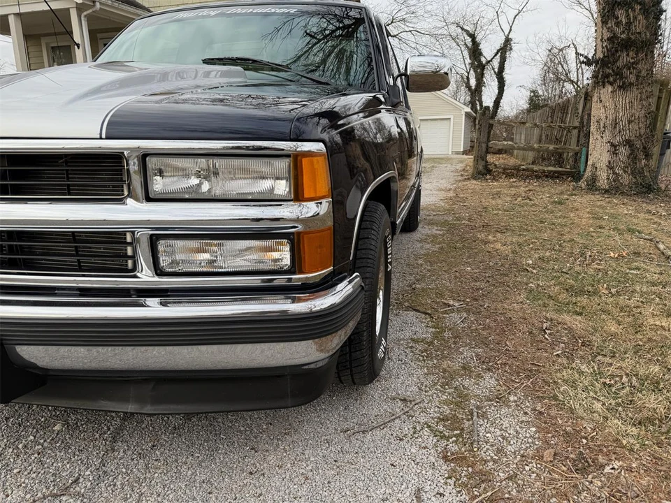 1994 Chevrolet Silverado - Image 17 of 31