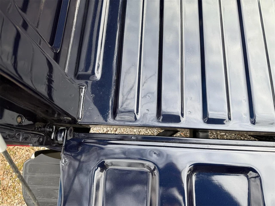 1994 Chevrolet Silverado - Image 26 of 31