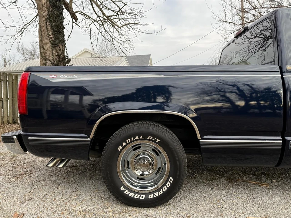1994 Chevrolet Silverado - Image 29 of 31