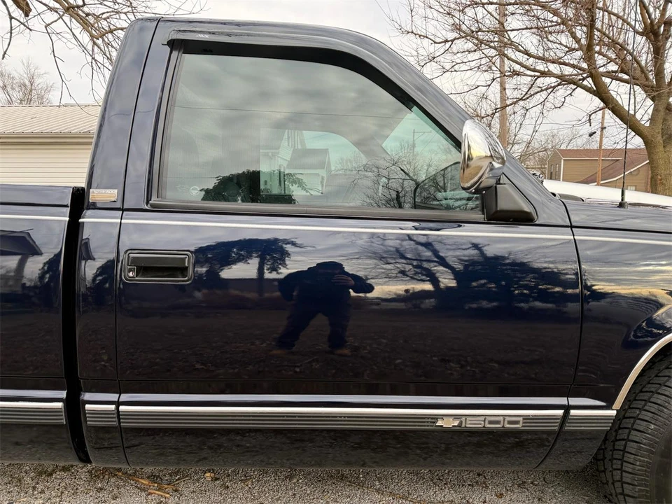 1994 Chevrolet Silverado - Image 30 of 31