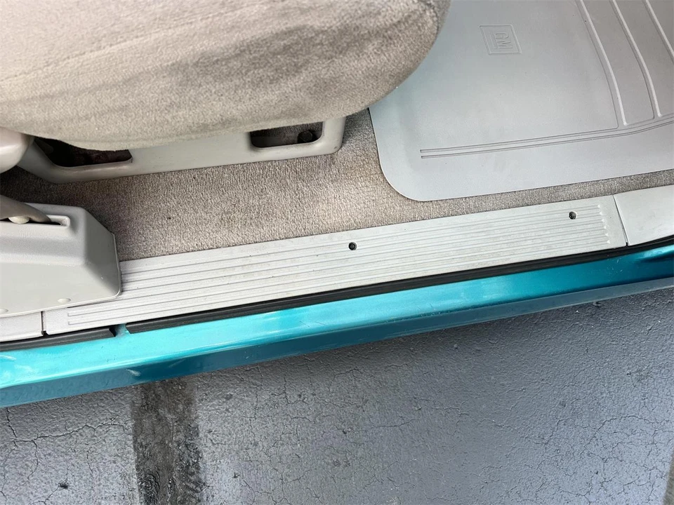1994 Chevrolet Silverado - Image 17 of 28