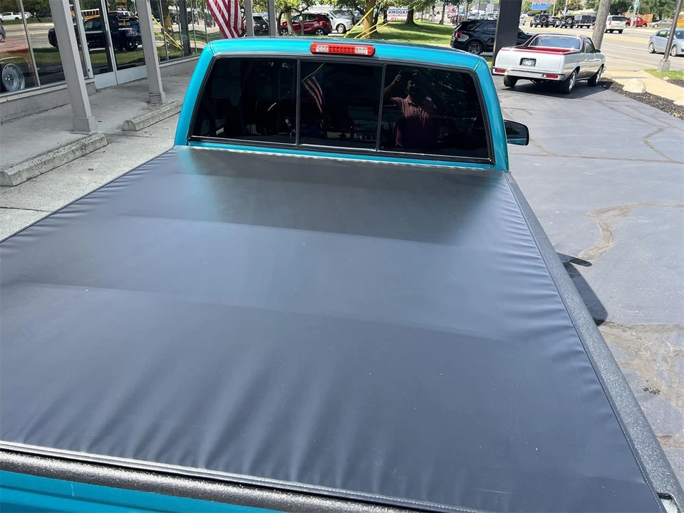 1994 Chevrolet Silverado - Image 21 of 28