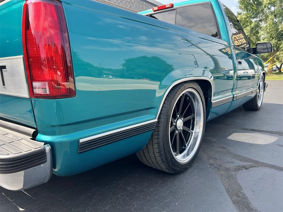 1994 Chevrolet Silverado - Image 22 of 28