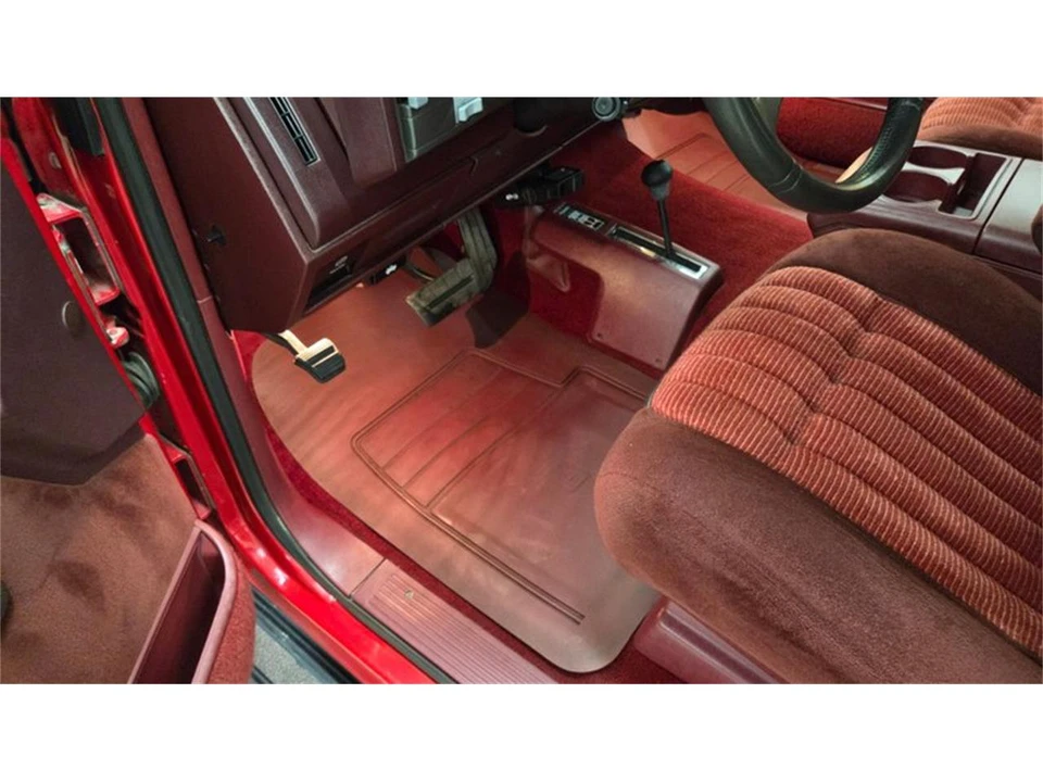 1994 Chevrolet Silverado - Image 22 of 31