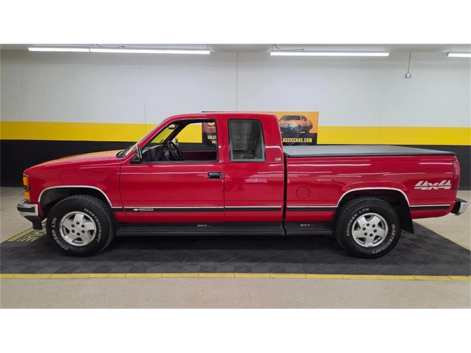 1994 Chevrolet Silverado - Image 7 of 31