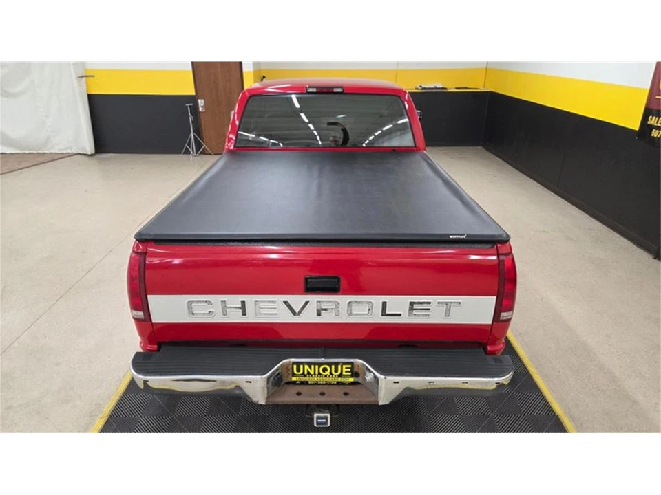 1994 Chevrolet Silverado - Image 18 of 31