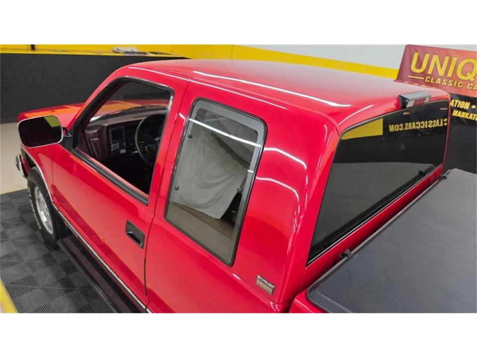 1994 Chevrolet Silverado - Image 14 of 31