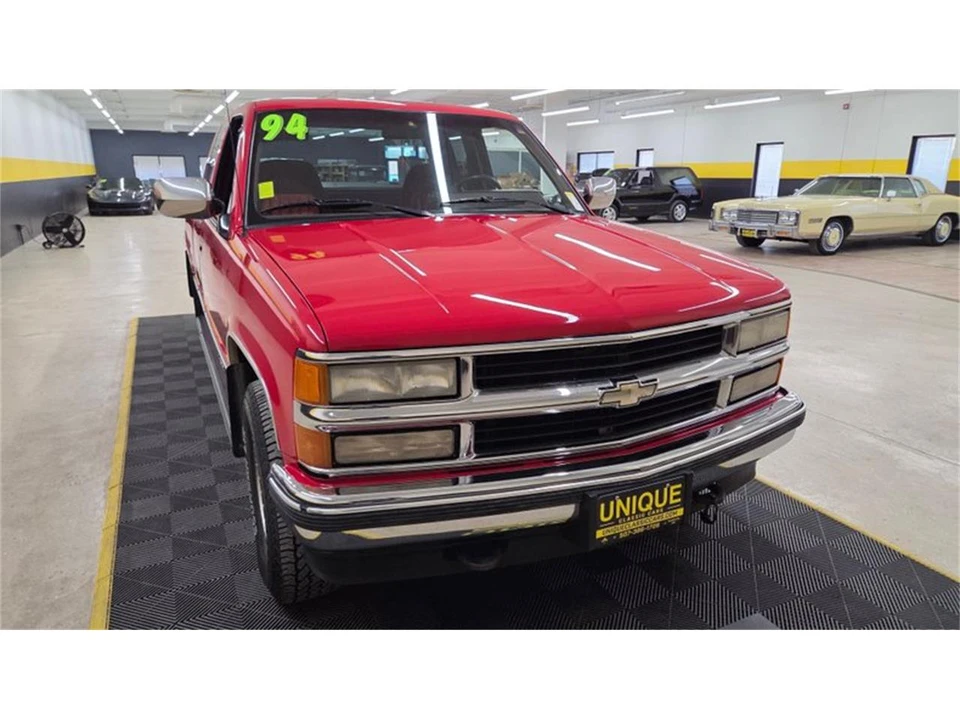 1994 Chevrolet Silverado - Image 9 of 31