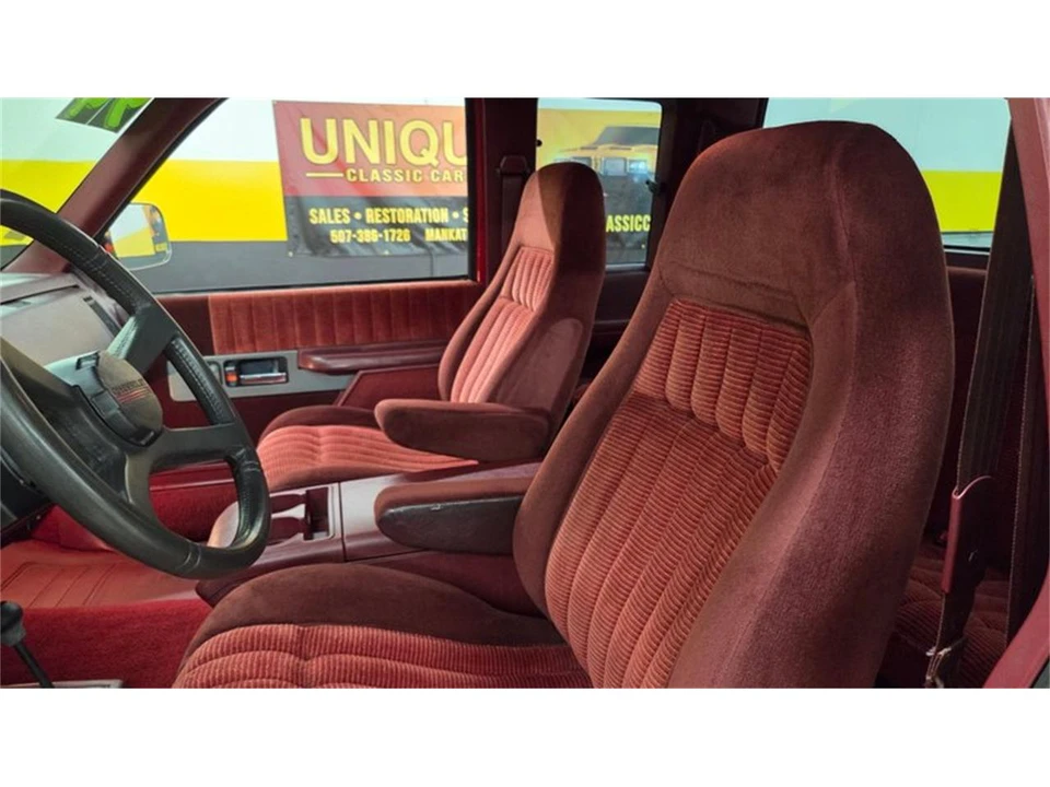 1994 Chevrolet Silverado - Image 25 of 31