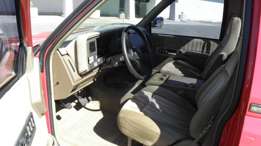 1994 Chevrolet C/K 4th Gen - Image 4 of 15