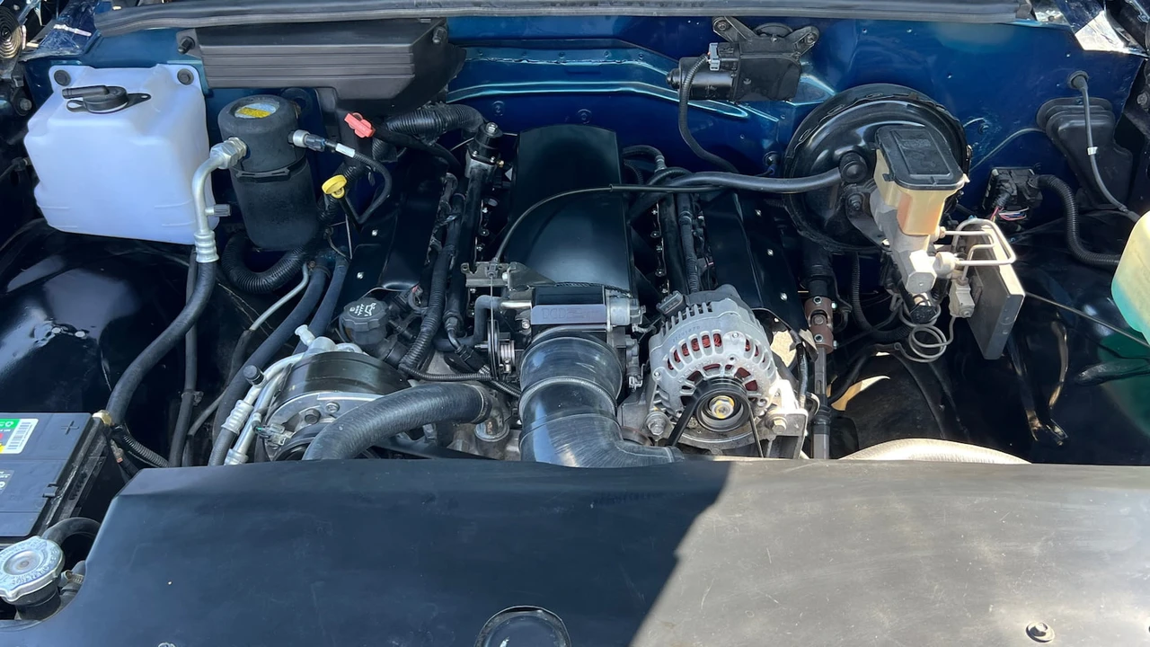 1994 Chevrolet C/K 4th Gen - Image 5 of 12