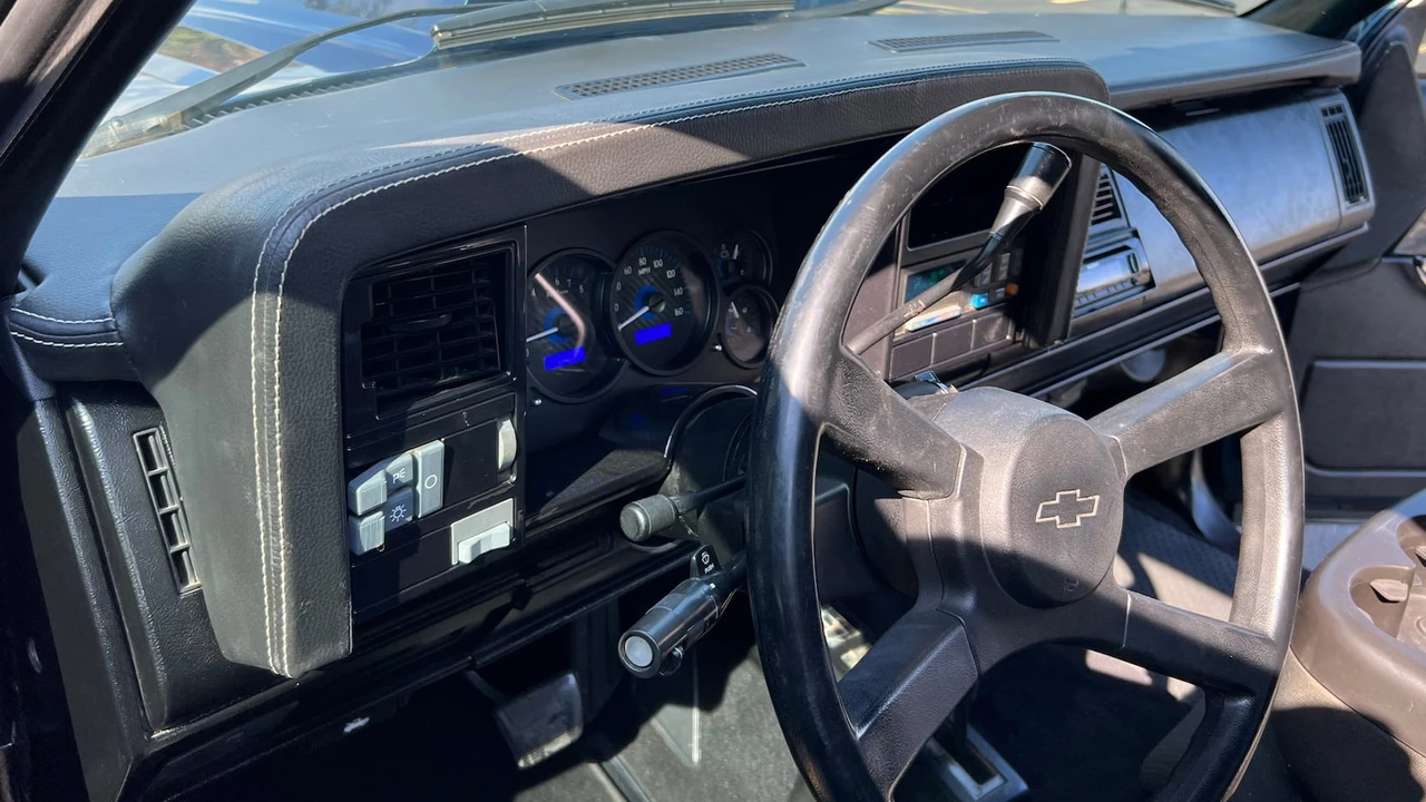 1994 Chevrolet C/K 4th Gen - Image 6 of 12