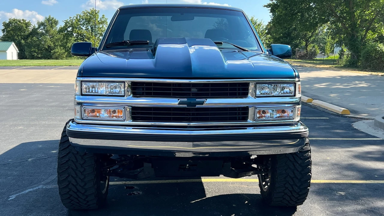 1994 Chevrolet C/K 4th Gen - Image 9 of 12