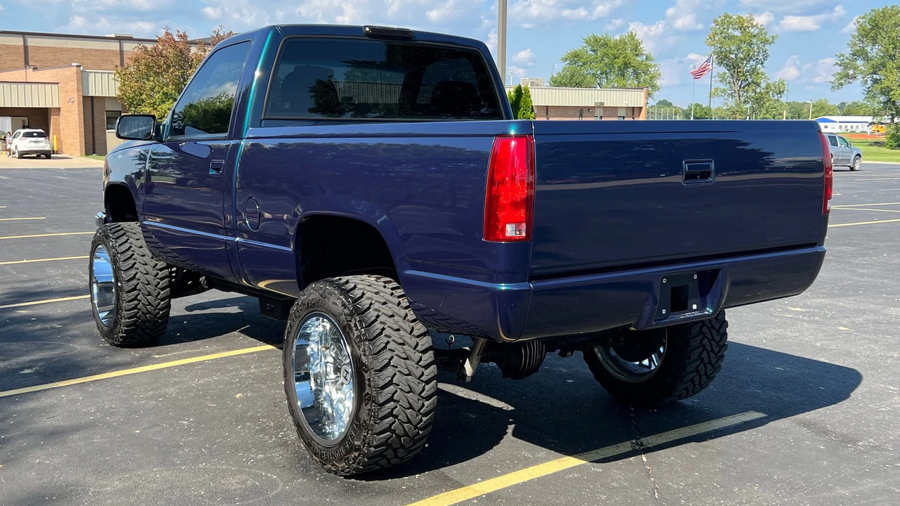 1994 Chevrolet C/K 4th Gen - Image 10 of 12