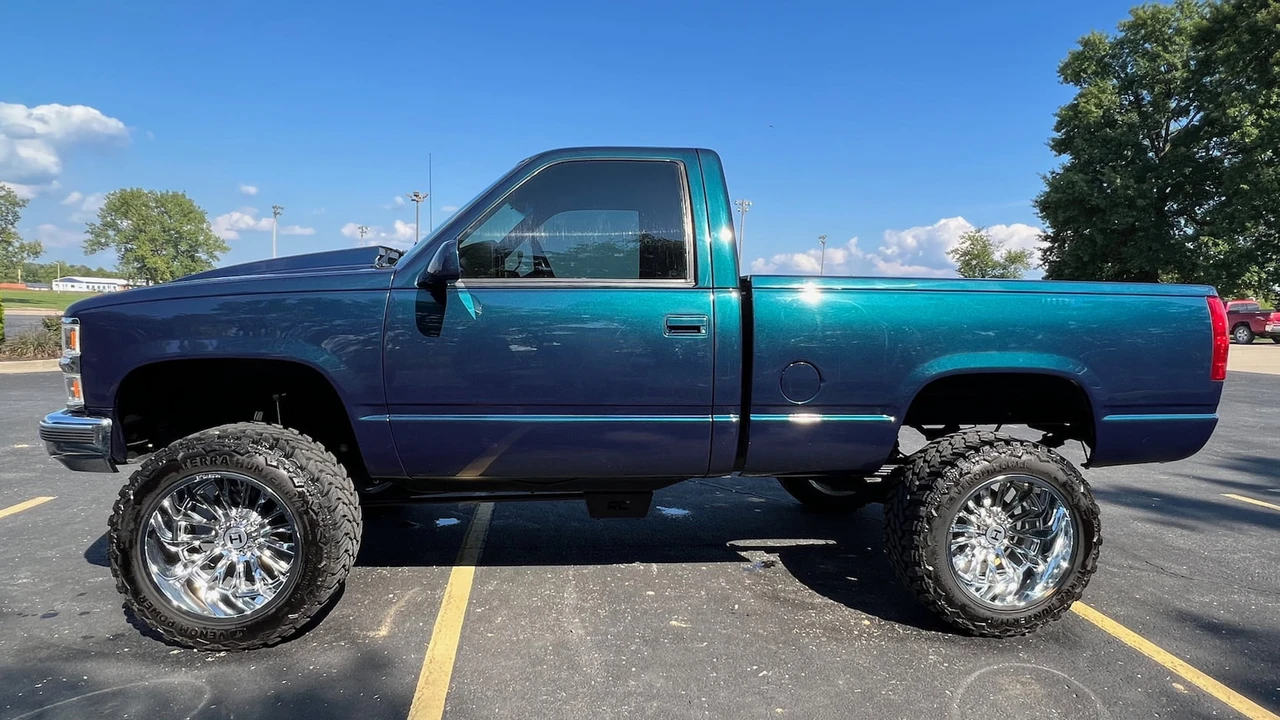 1994 Chevrolet C/K 4th Gen - Image 11 of 12