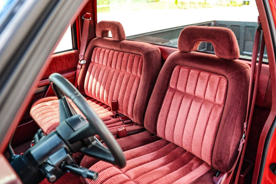 1994 Chevrolet Silverado - Image 19 of 31