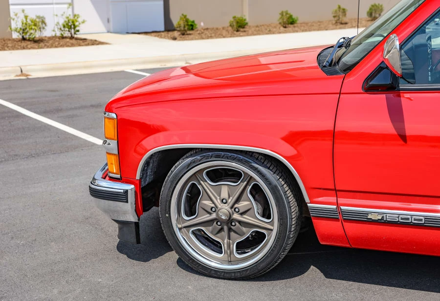 1994 Chevrolet Silverado - Image 8 of 31