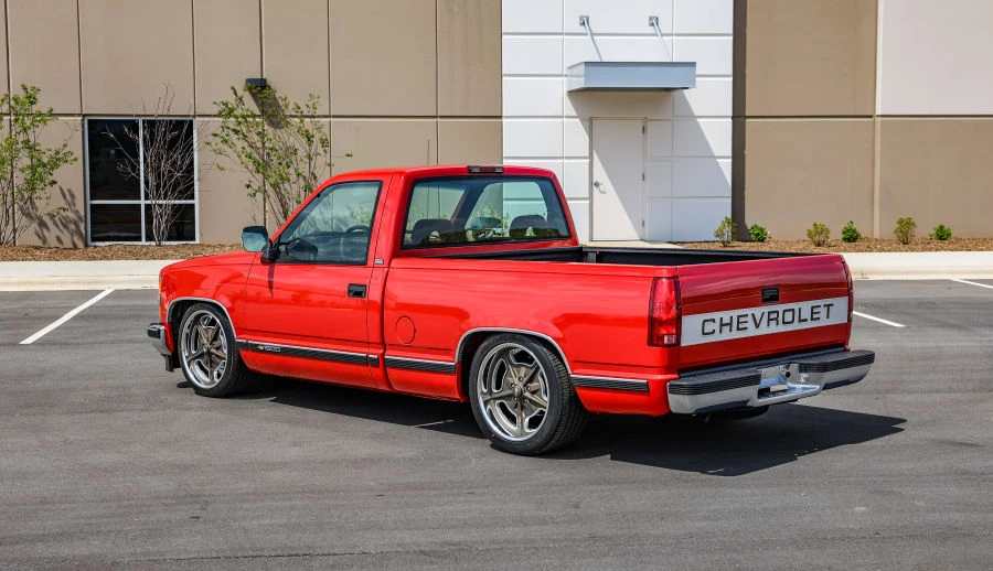 1994 Chevrolet Silverado - Image 3 of 31