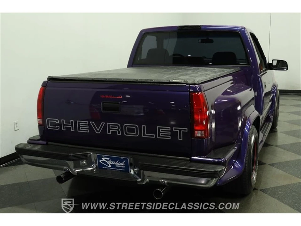 1994 Chevrolet Silverado - Image 10 of 31