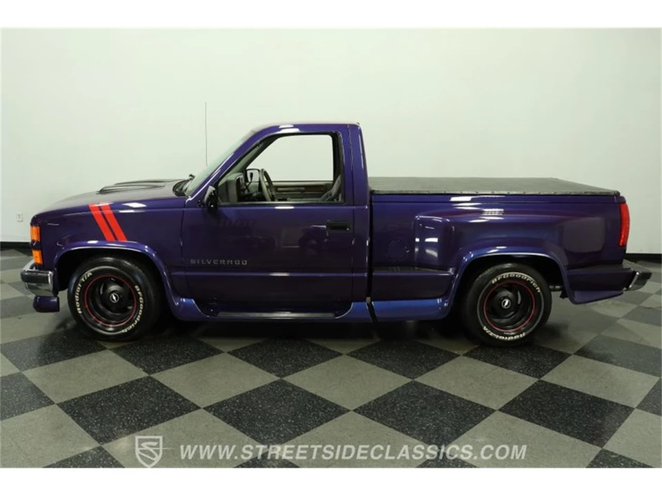 1994 Chevrolet Silverado - Image 2 of 31