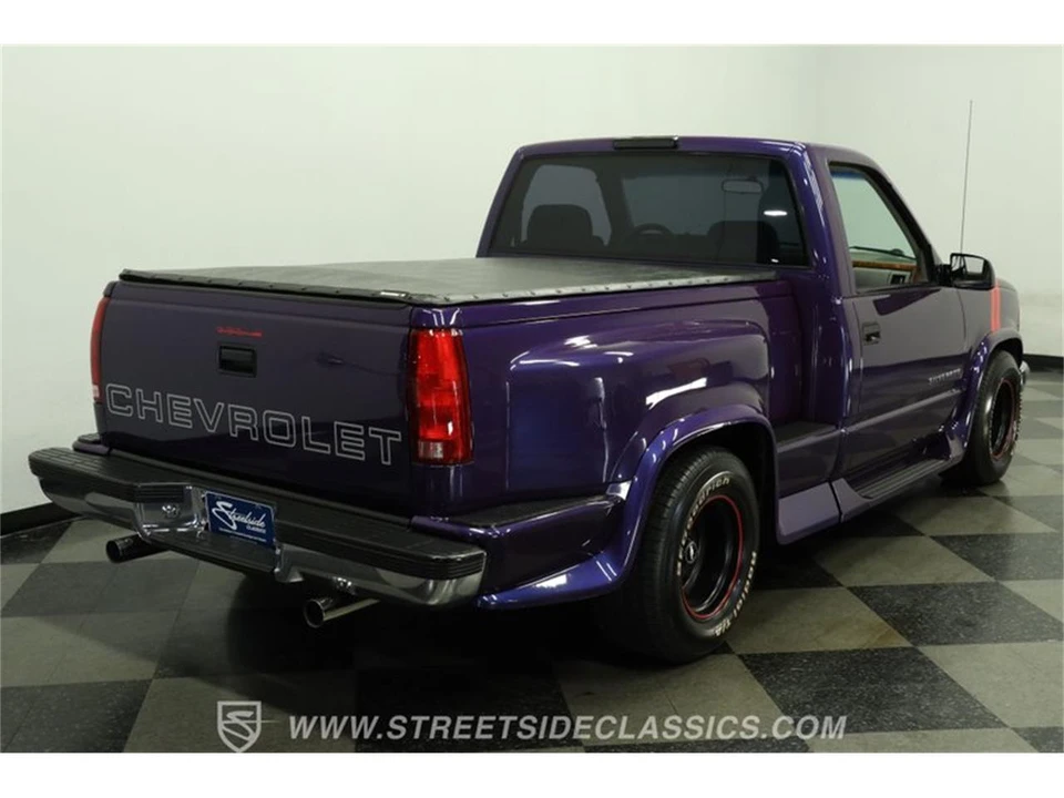 1994 Chevrolet Silverado - Image 11 of 31