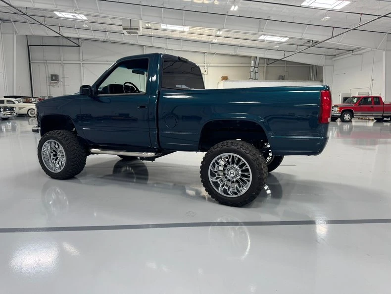 1994 Chevrolet Silverado - Image 5 of 13