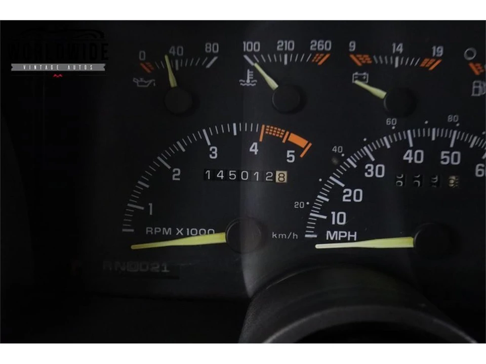 1994 Chevrolet Silverado - Image 28 of 31