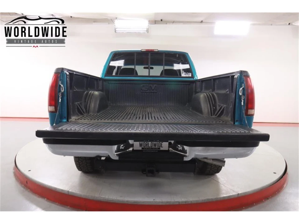 1994 Chevrolet Silverado - Image 19 of 31