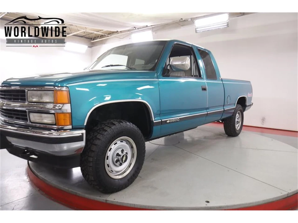 1994 Chevrolet Silverado - Image 13 of 31