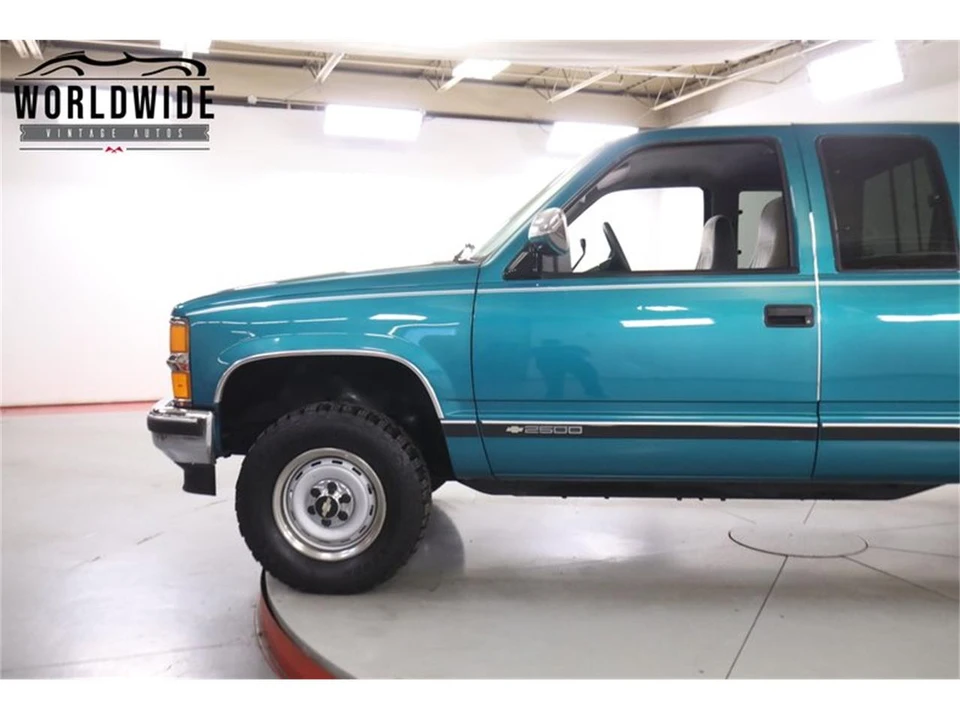 1994 Chevrolet Silverado - Image 7 of 31