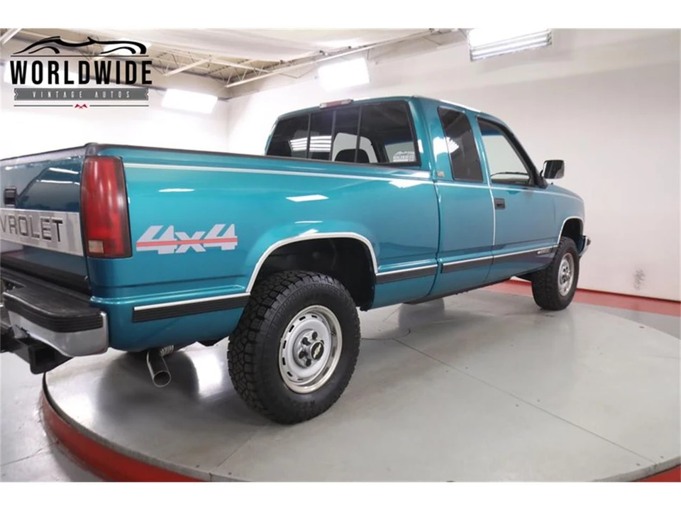 1994 Chevrolet Silverado - Image 21 of 31