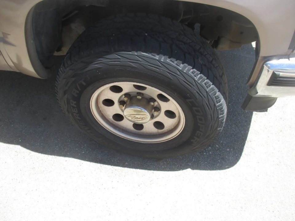 1994 Chevrolet Silverado 1st Gen - Image 9 of 20
