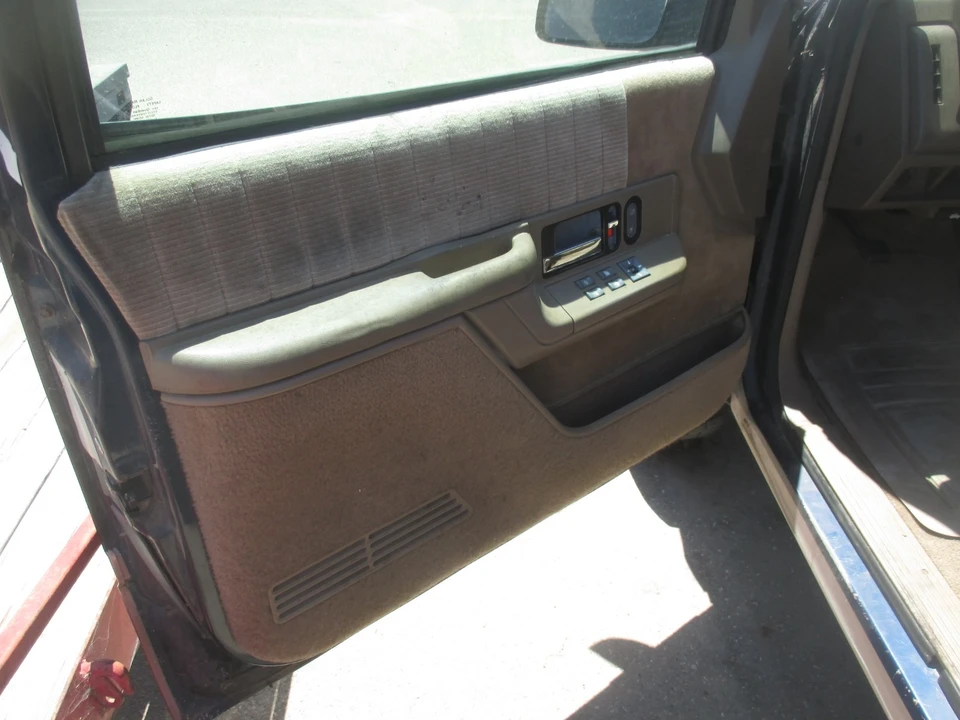 1994 Chevrolet Silverado 1st Gen - Image 18 of 20