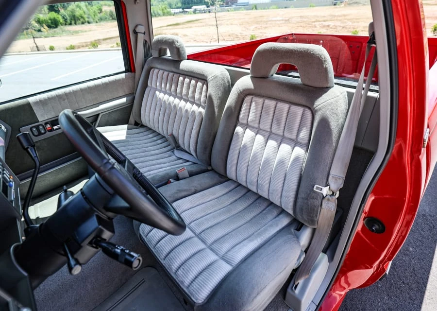 1994 Chevrolet Silverado - Image 29 of 31