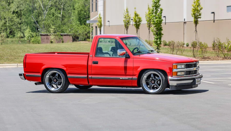 1994 Chevrolet Silverado - Image 3 of 31