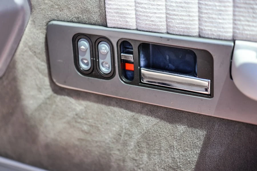 1994 Chevrolet Silverado - Image 27 of 31