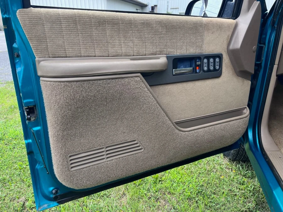 1994 Chevrolet C/K 4th Gen - Image 16 of 23