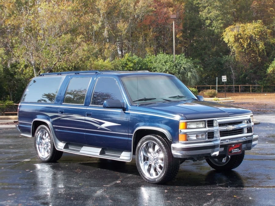 1994 Chevrolet Suburban 8th Gen - Image 9 of 11